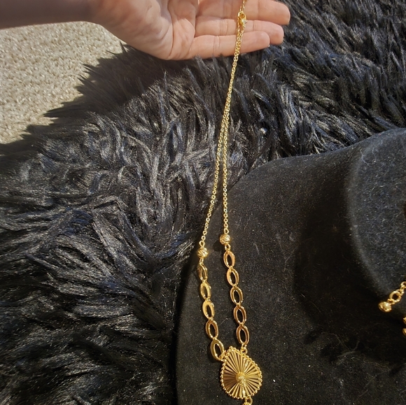 Elegant 21kgp Dubai Gold Jewelry Set with Earrings and Necklace - Picture 7 of 11